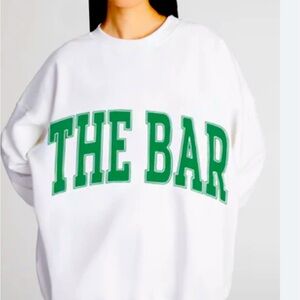 The Bar. Green and White XL